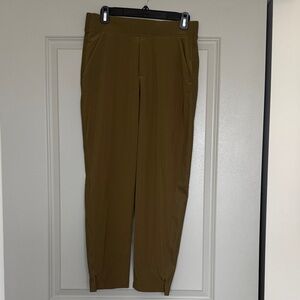 Athleta Women’s Olive Green Pants